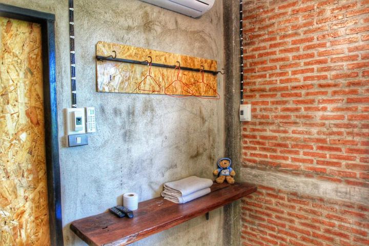 Room 15 of 49