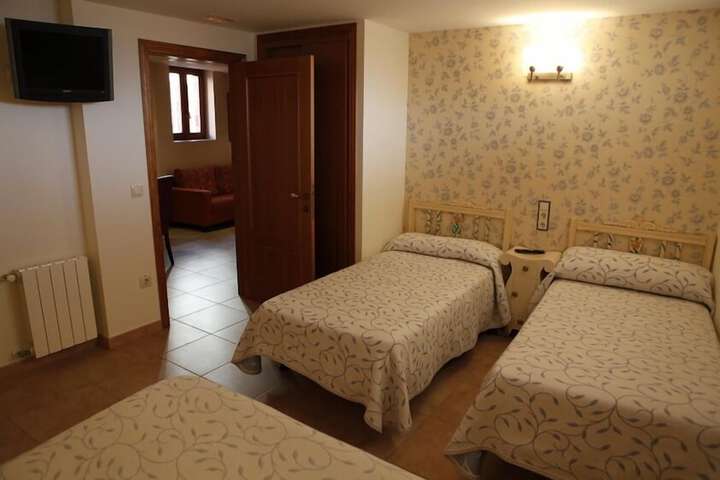 Room 48 of 77