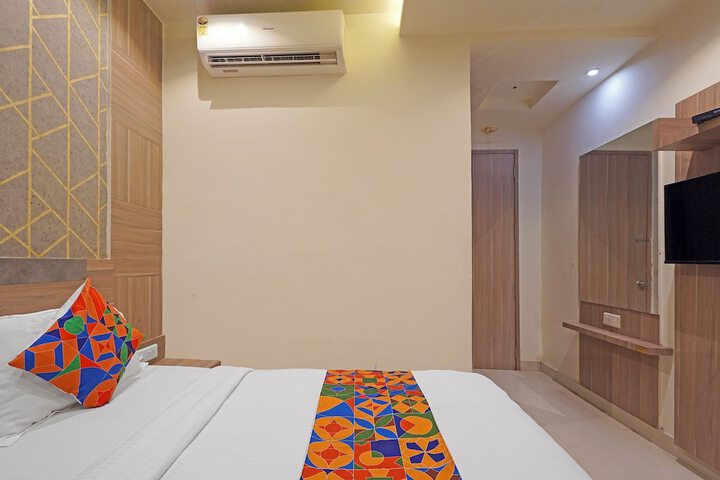 Room 17 of 27