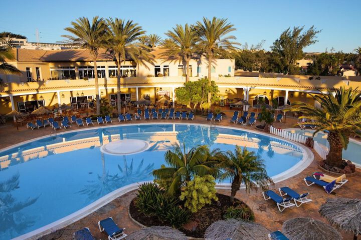 Pools & Facilities