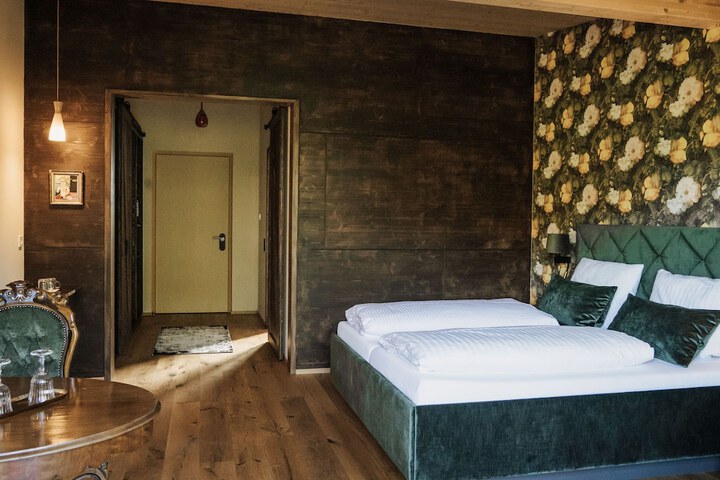 Room 25 of 64