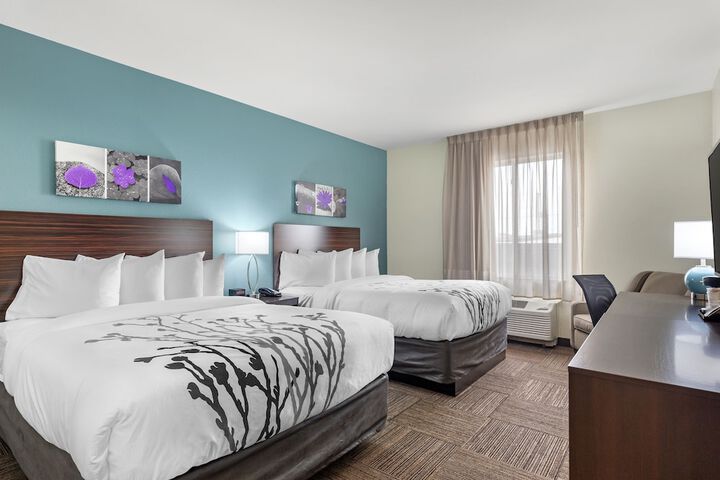 2 Queen Beds (8 of 11)