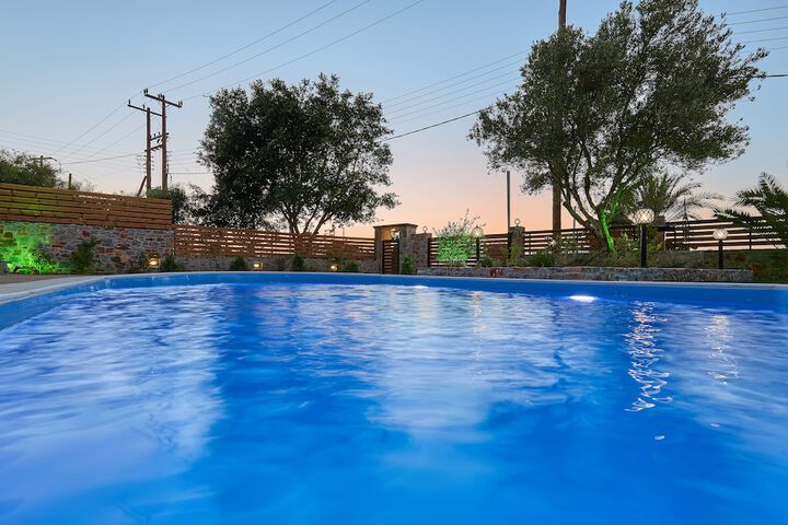 Pool 38 of 52