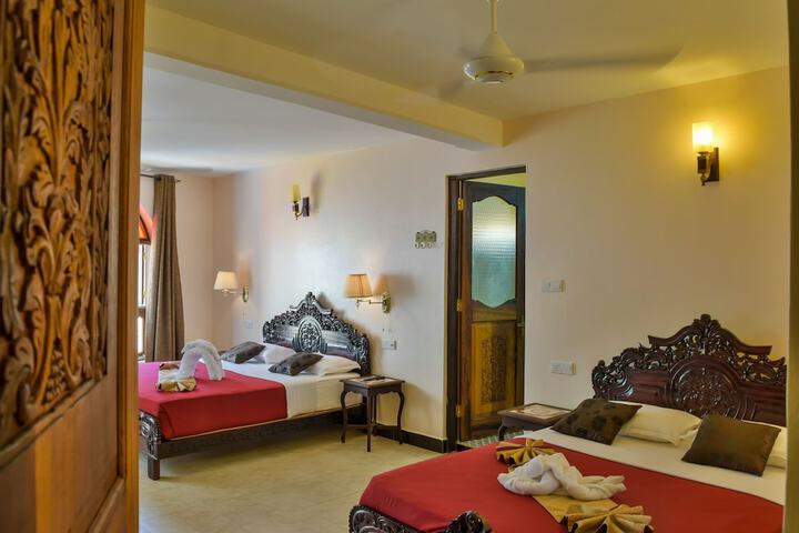 Room 40 of 163