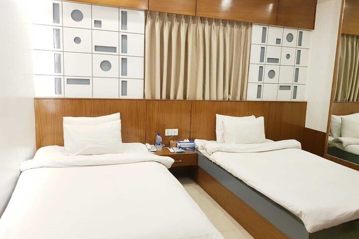 Room 30 of 63