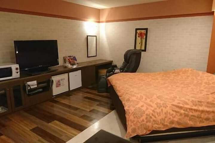 Room 9 of 56