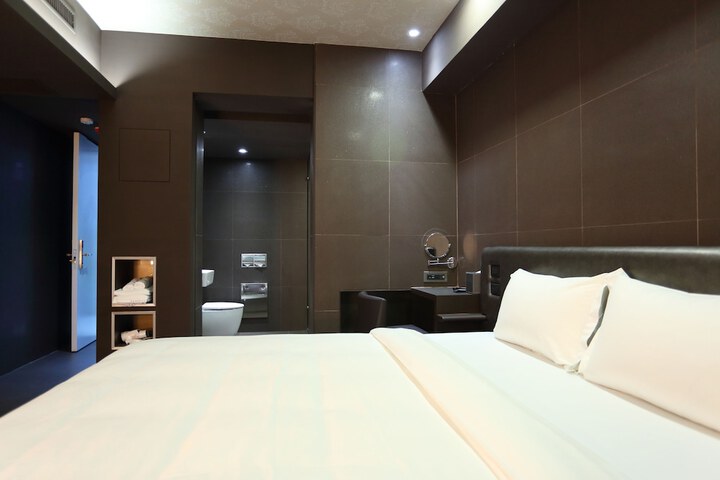 Room 41 of 74