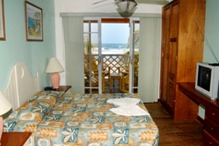 Hotel Vistamar Beachfront Resort & Conference Center