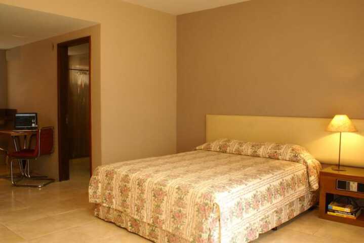 Room 11 of 28