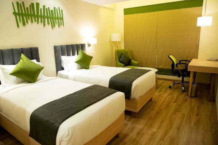 Room 9 of 21