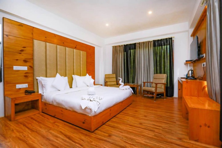 Room 10 of 24