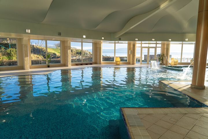 Pool Hotel
