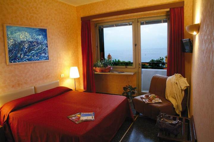 Room 20 of 54