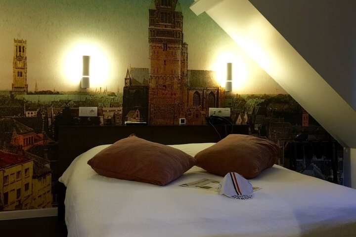 Room 13 of 62