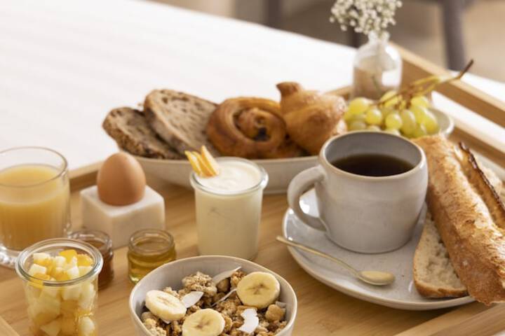 Breakfast/Coffee Service 45 of 62