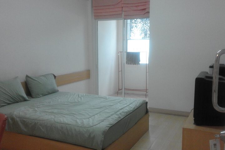 Room 3 of 13