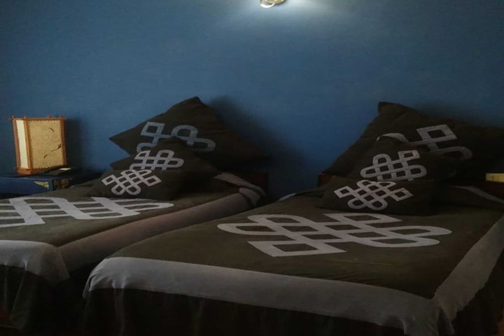 Room 10 of 38