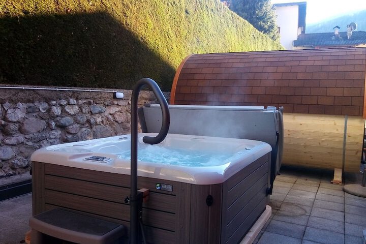 Spa 18 of 33