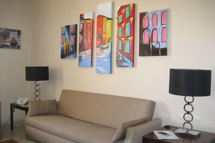 Room 15 of 27