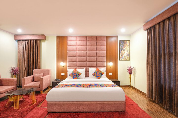 Room 32 of 39