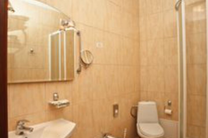 Room 3 of 13