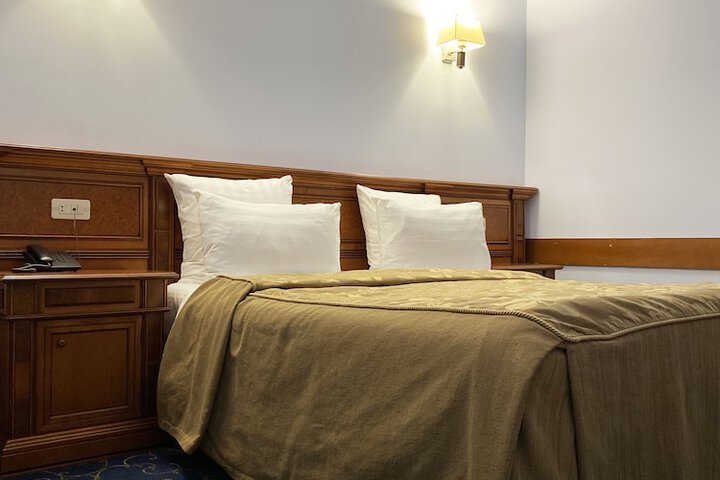 Room 25 of 141
