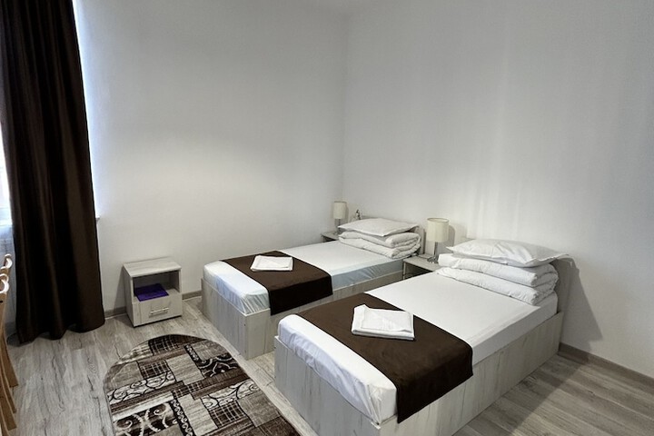 Room 18 of 39
