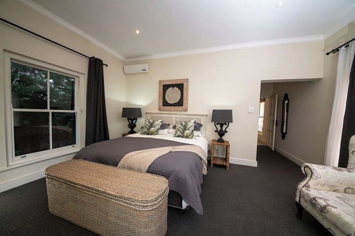 Room 4 of 24