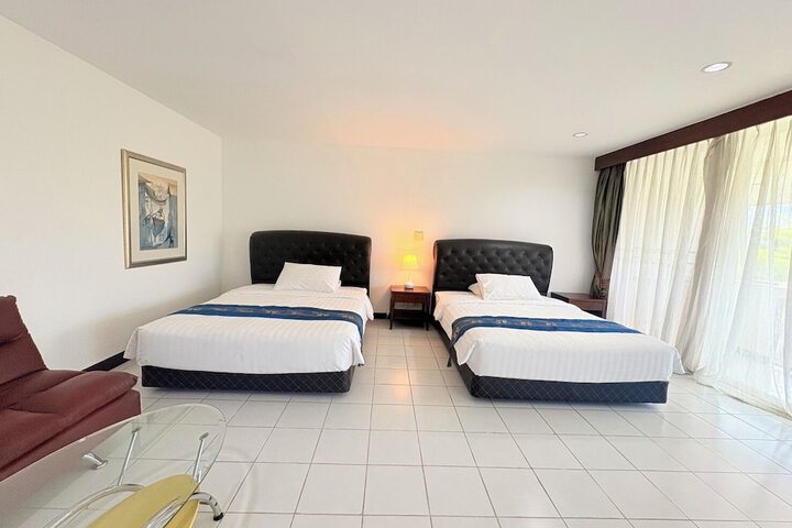 Room 4 of 24