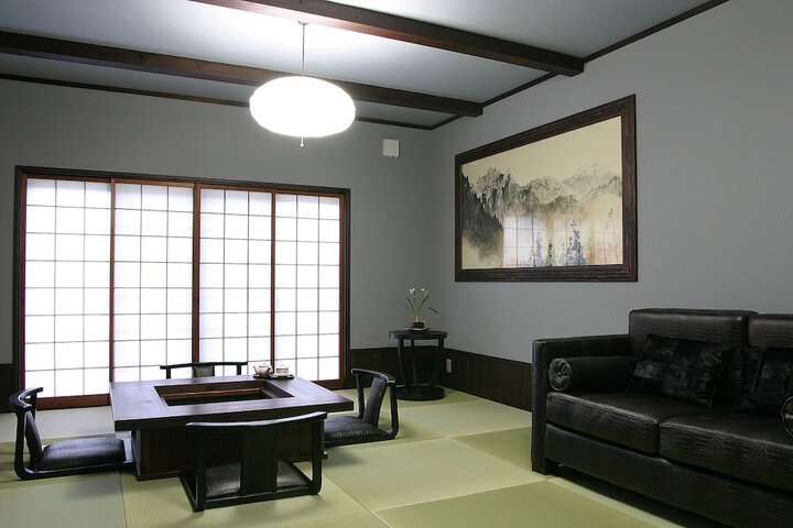 Room 7 of 24