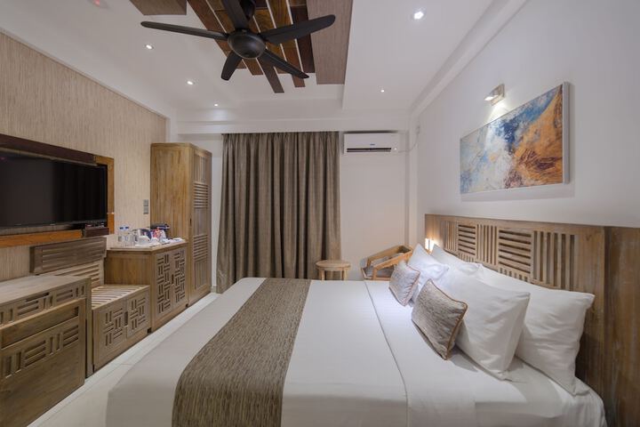 Room 10 of 118