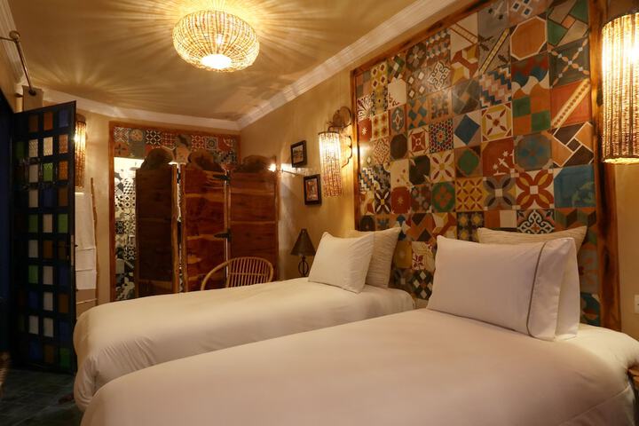 Room 17 of 129