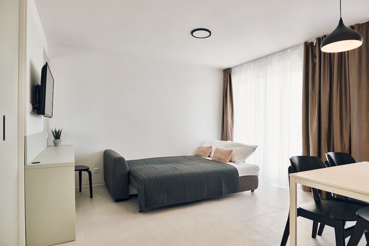 Room 32 of 62