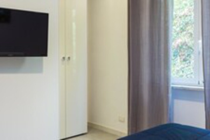 Room 17 of 43