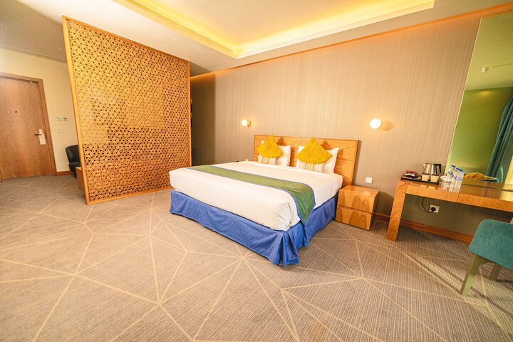 Room 23 of 46