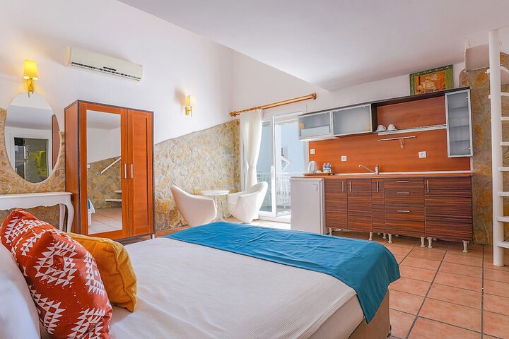 Room 28 of 101