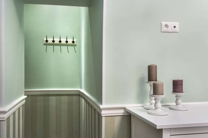 Room 2 of 40