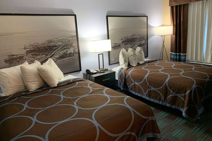 2 Queen Beds (9 of 9)