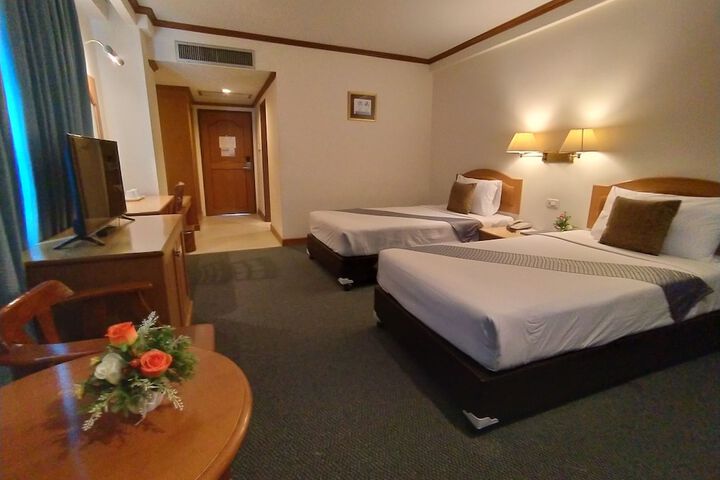 Room 10 of 47