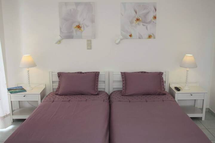 Room 34 of 69
