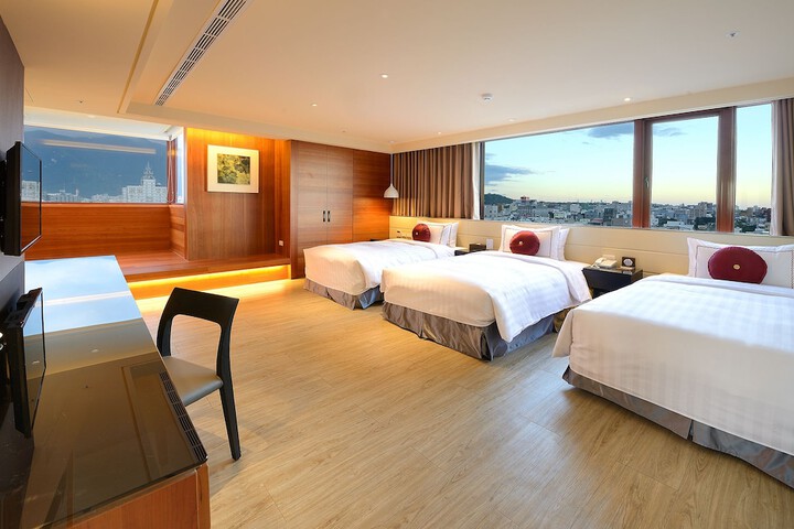 Room 8 of 54