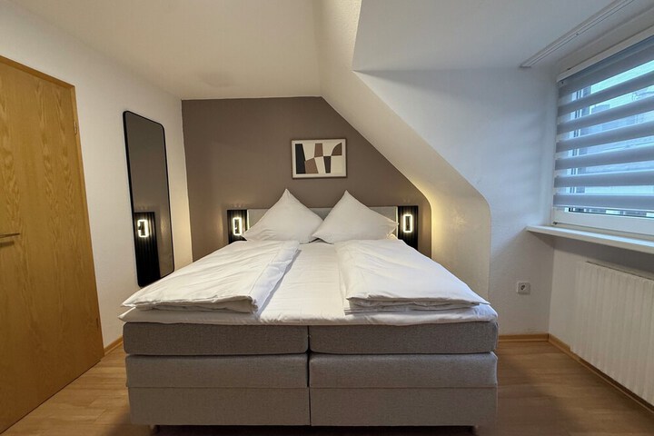 Room 11 of 21