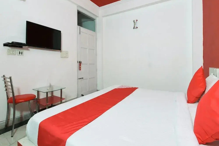 Room 7 of 10