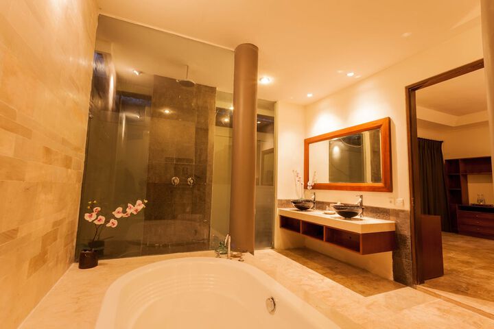 Bathroom Interior Photo