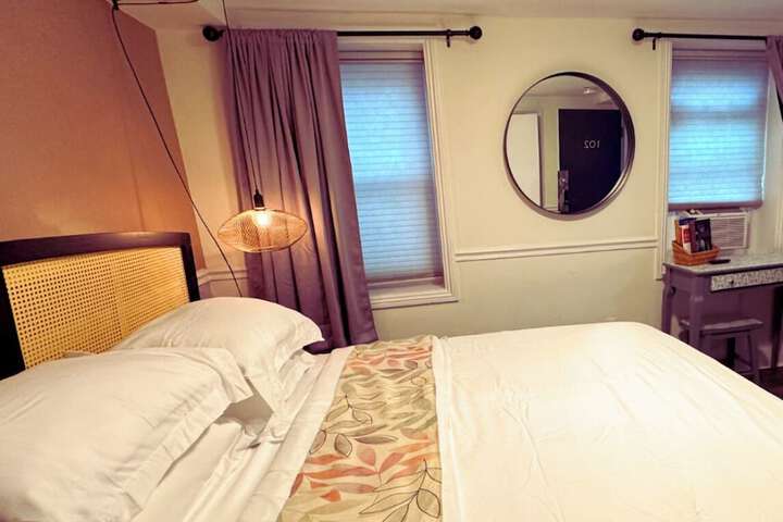 Room 50 of 93