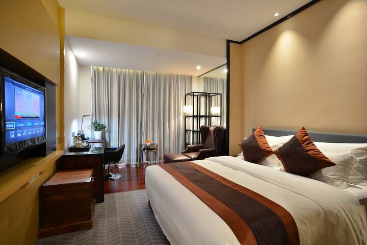 Room 9 of 23