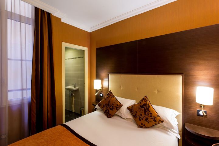 Room 10 of 86