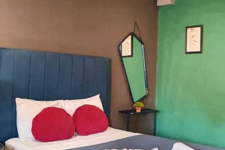 Room 7 of 34