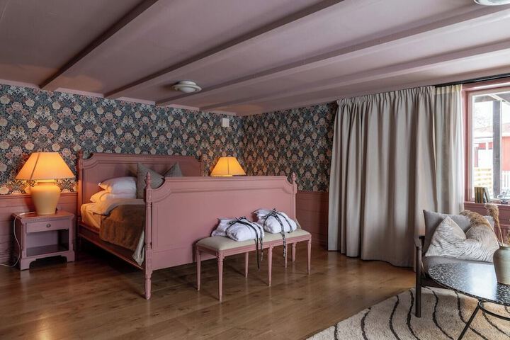 Room 44 of 124