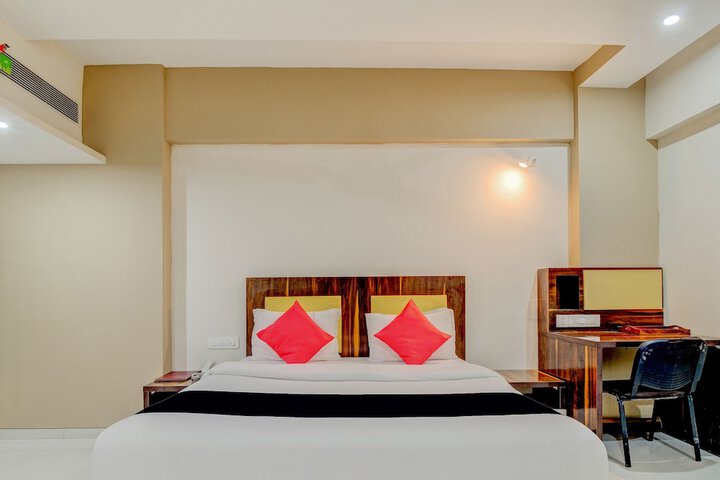 Room 4 of 40